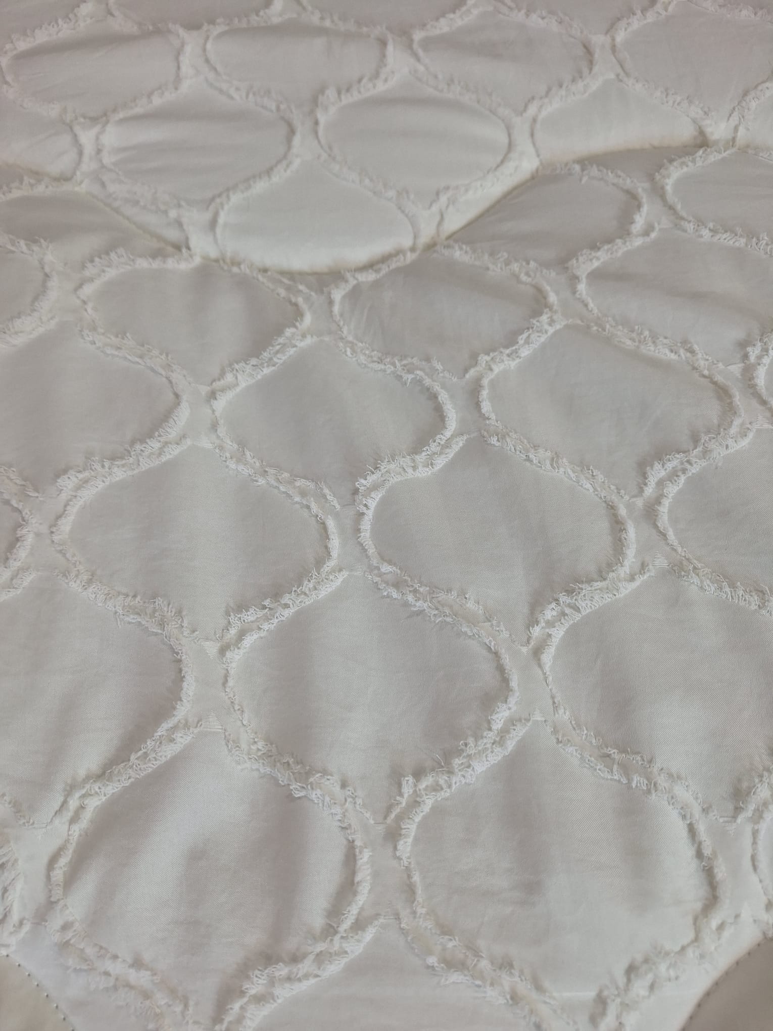 Decoware Easy dekbed zonder overtrek inclusief kussensloop - Tufted Curve - off white