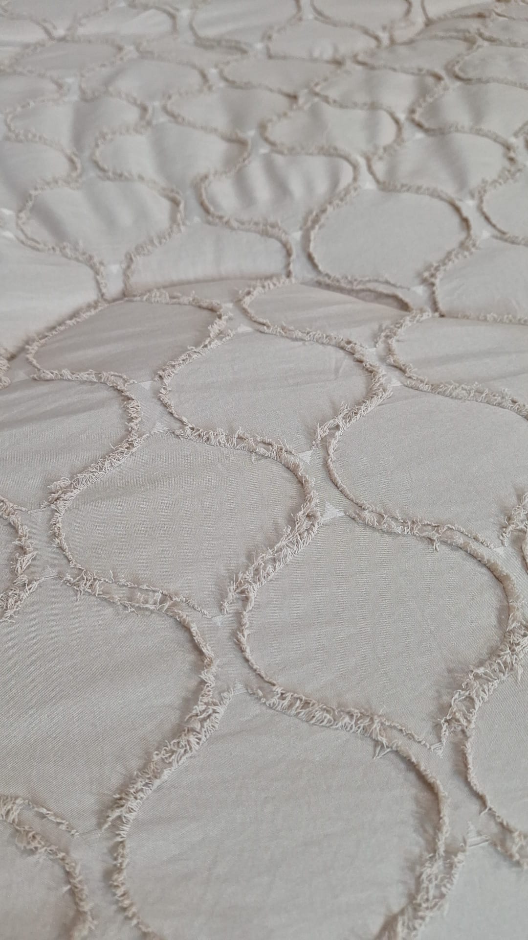 Decoware Easy dekbed zonder overtrek inclusief kussensloop - Tufted Curve - taupe