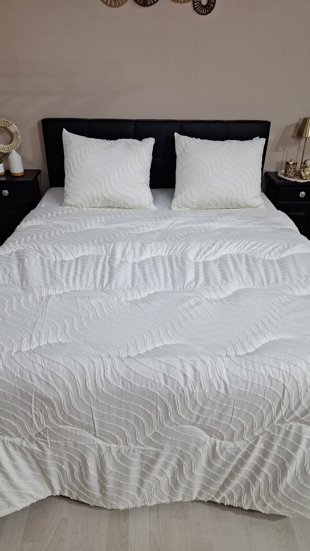 Decoware Easy dekbed zonder overtrek inclusief kussensloop - Tufted Waves - off white