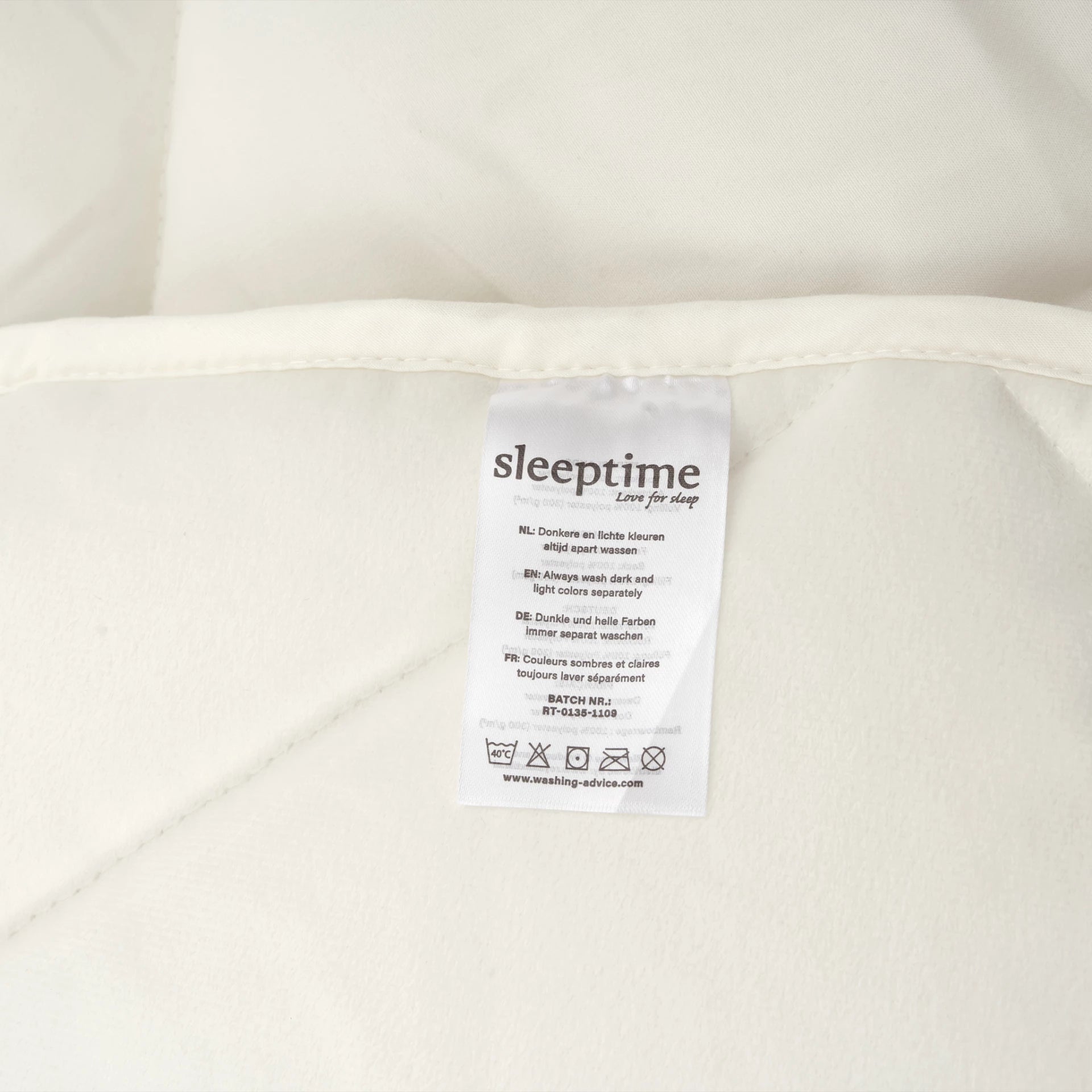 Sleeptime Lazy Velvet dekbed zonder overtrek inclusief kussensloop - Crème