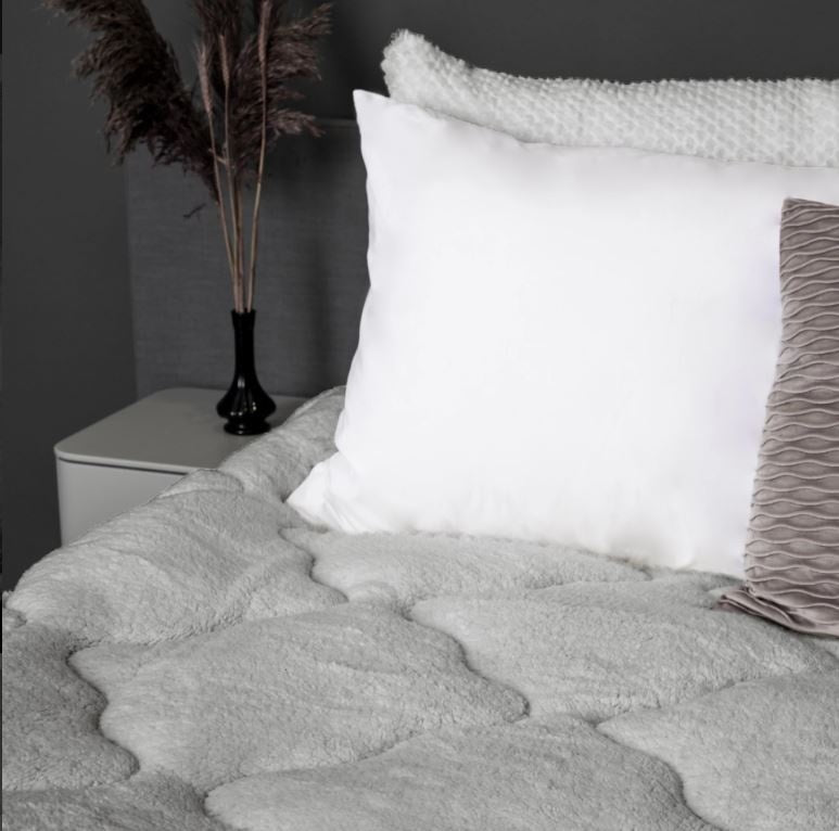 All in one lazy dekbed teddy -  Dekbed en overtrek in 1 - Grijs