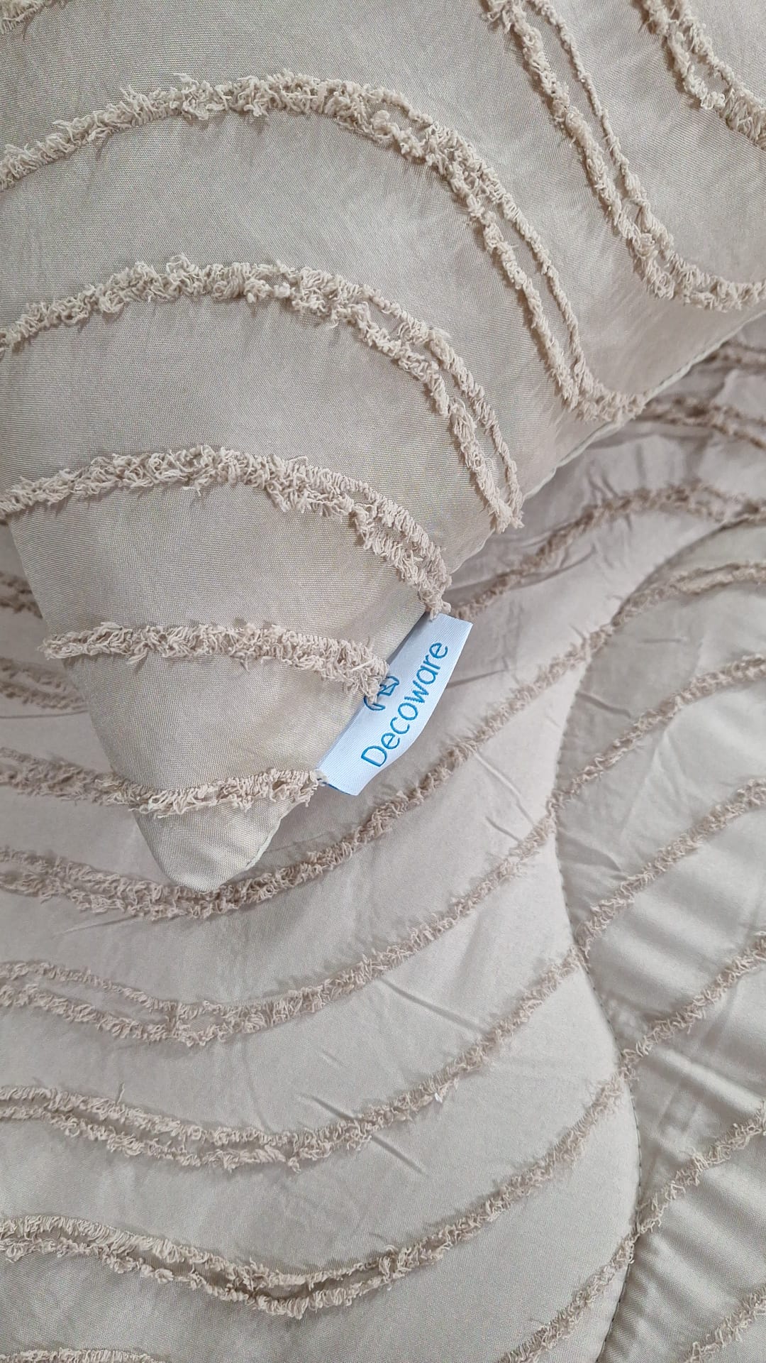 Decoware Eazy dekbed zonder overtrek inclusief kussensloop - Tufted Waves - taupe