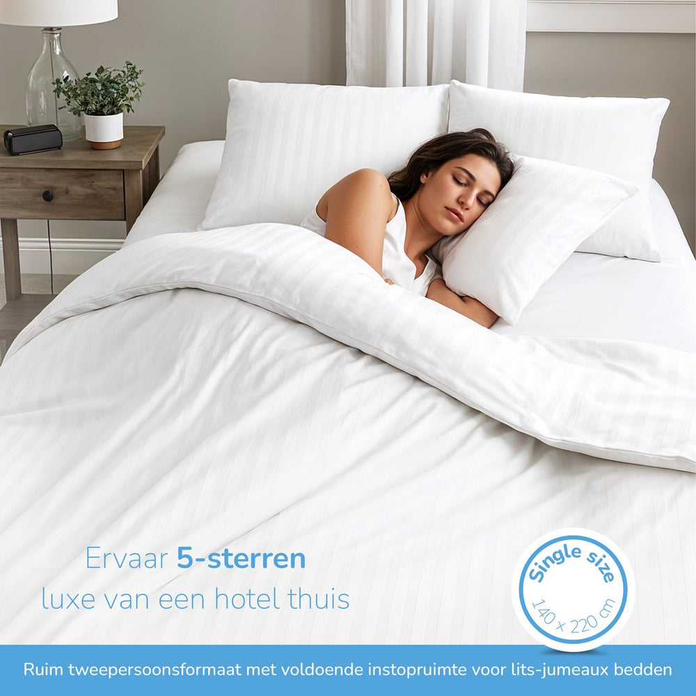 Decoware dekbedovertrek Hotelstreep wit - microvezel