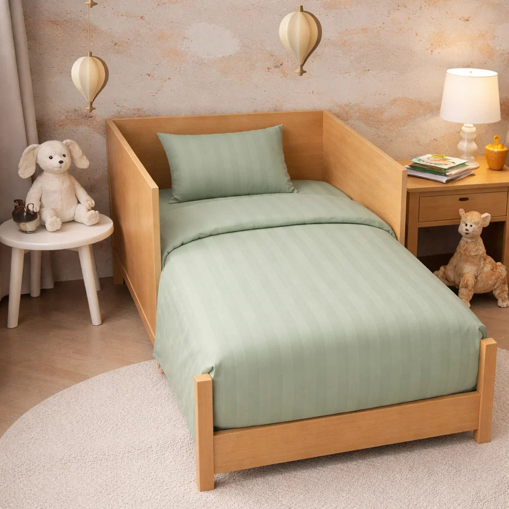 Decoware ledikant dekbedovertrek Hotelstreep - lichtgroen - katoensatijn - 100x135 + 40x60 cm