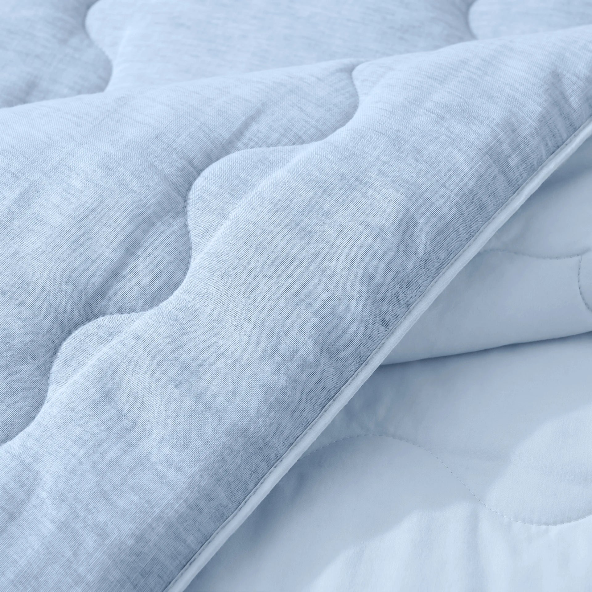 Dreamhouse verkoelend zomerdekbed zonder overtrek Blue Cell excl. kussensloop - Blauw - closeup