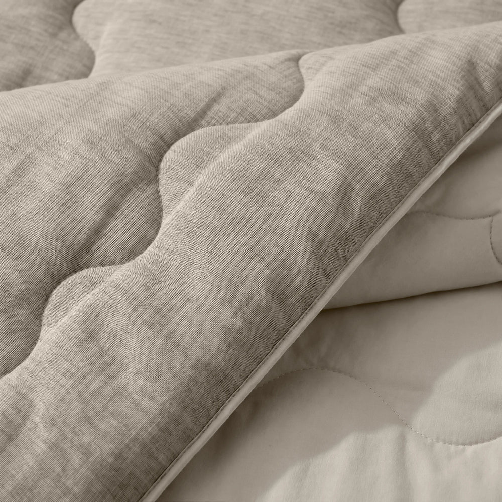 Dreamhouse verkoelend zomerdekbed zonder overtrek Blue Cell excl. kussensloop - Taupe- closeup