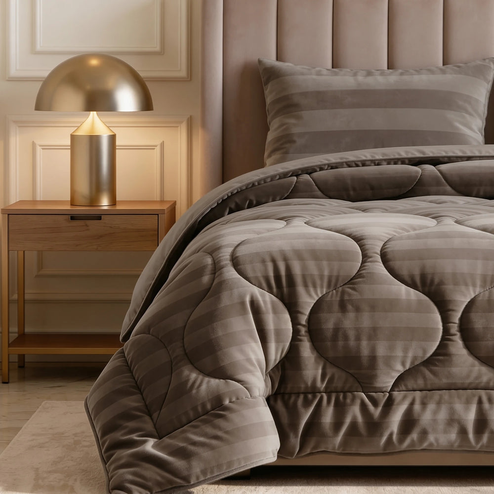 Sleeptime Lazy dekbed zonder overtrek Hotel Velvet excl. kussensloop - Taupe