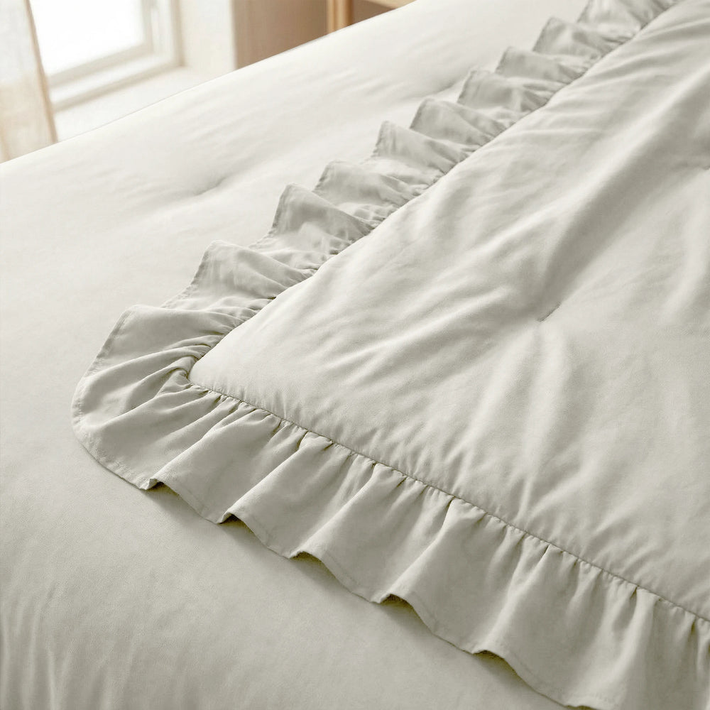 Sleeptime Lazy dekbed zonder overtrek Ruffles excl. kussensloop - Gebroken Wit