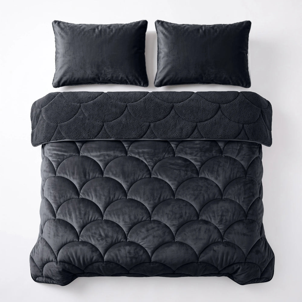 Sleeptime Lazy dekbed zonder overtrek Teddy/Velvet incl. kussensloop - Zwart