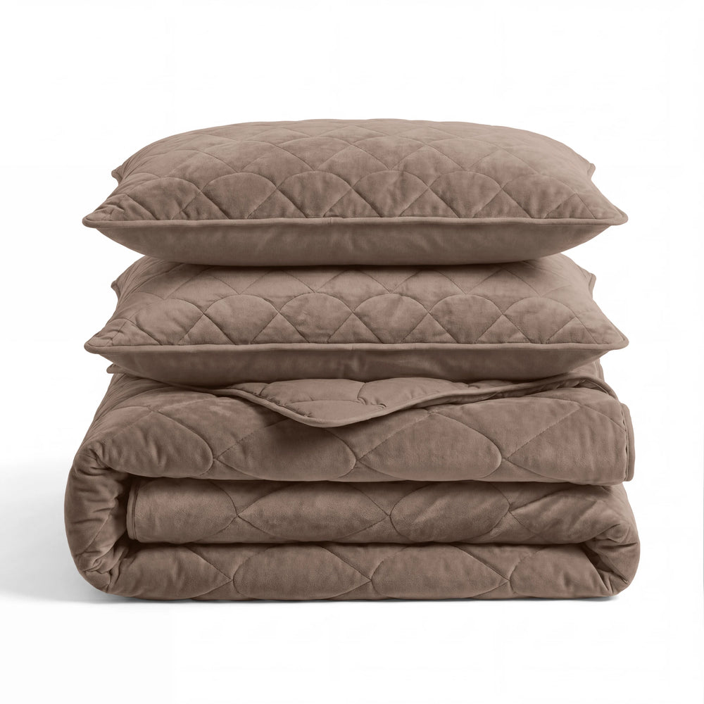 Sleeptime Lazy Velvet dekbed zonder overtrek incl. kussensloop - Taupe/Bruin