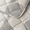 Sleeptime Lazy dekbed zonder overtrek Checkered - Excl. kussensloop - Beige/Grijs - closeup