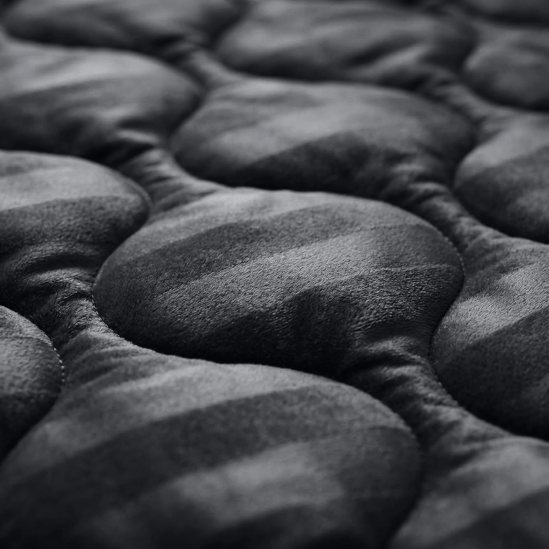 Sleeptime Lazy dekbed zonder overtrek Hotel Velvet excl. kussensloop - Antraciet - closeup