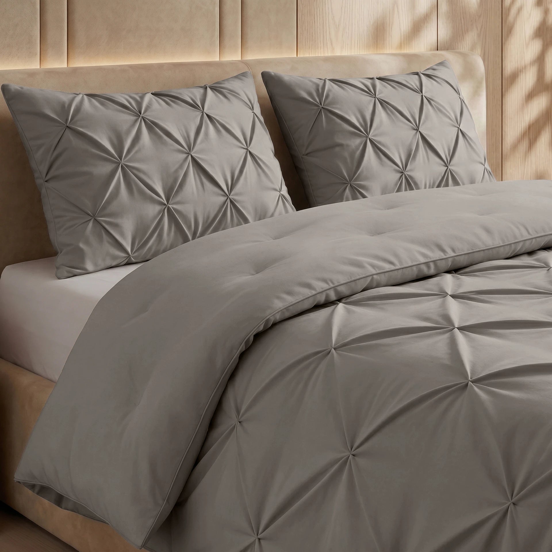 Sleeptime Lazy dekbed zonder overtrek Pintuck - Excl. kussensloop - Grijs - opgemaakt op bed