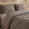 Sleeptime Lazy dekbed zonder overtrek Pintuck - Excl. kussensloop - Taupe - bed aanzicht