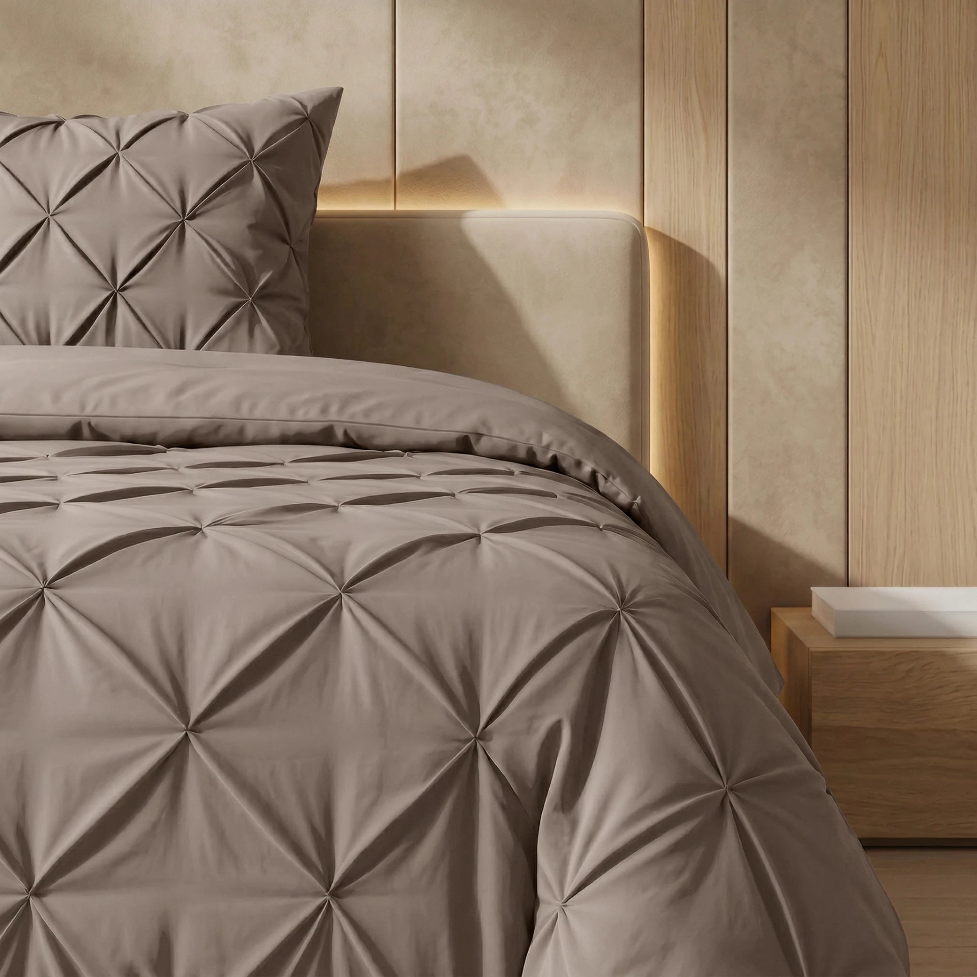 Sleeptime Lazy dekbed zonder overtrek Pintuck - Excl. kussensloop - Taupe - kamer detail