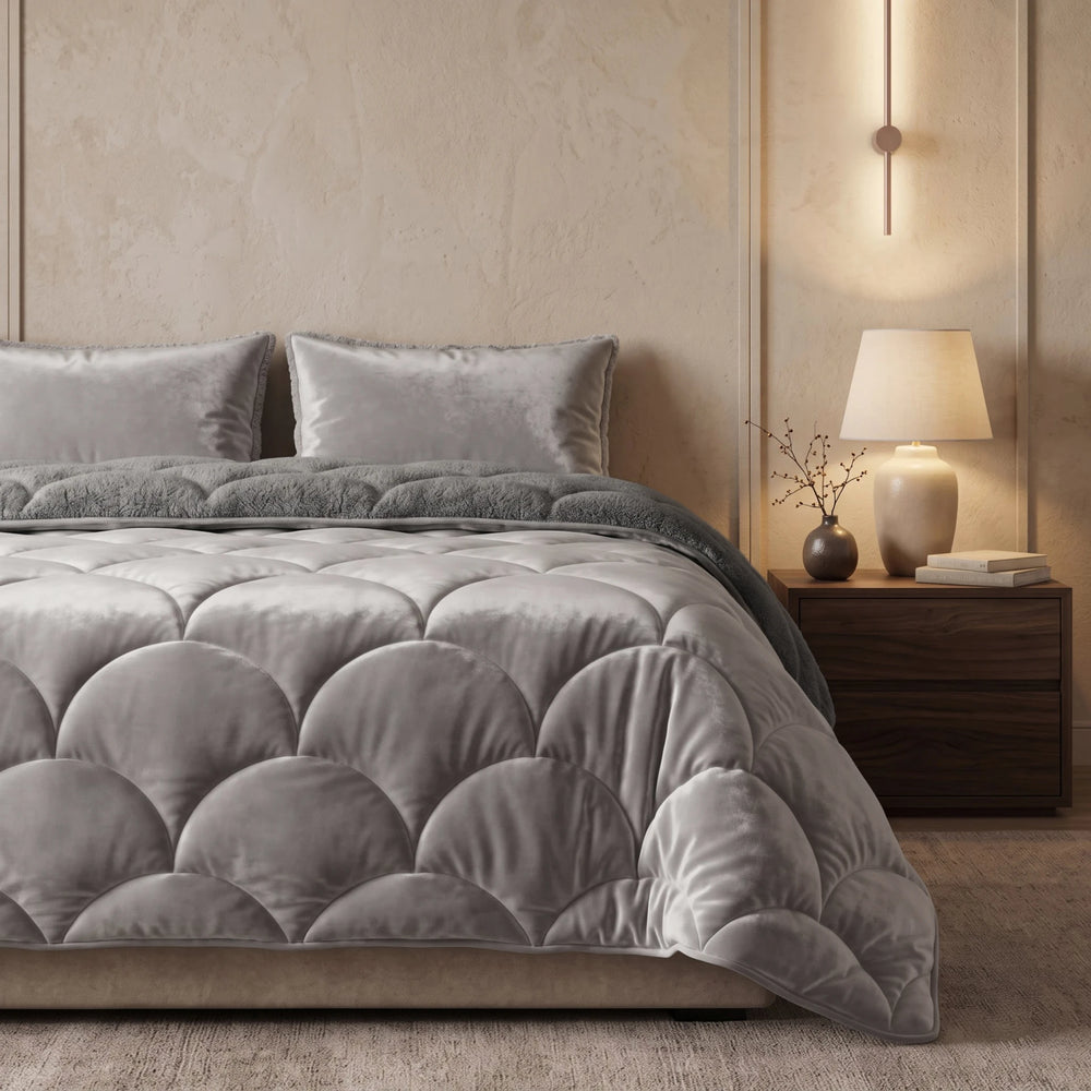 Sleeptime Lazy dekbed zonder overtrek Teddy/Velvet incl. kussensloop - Taupe/Grijs