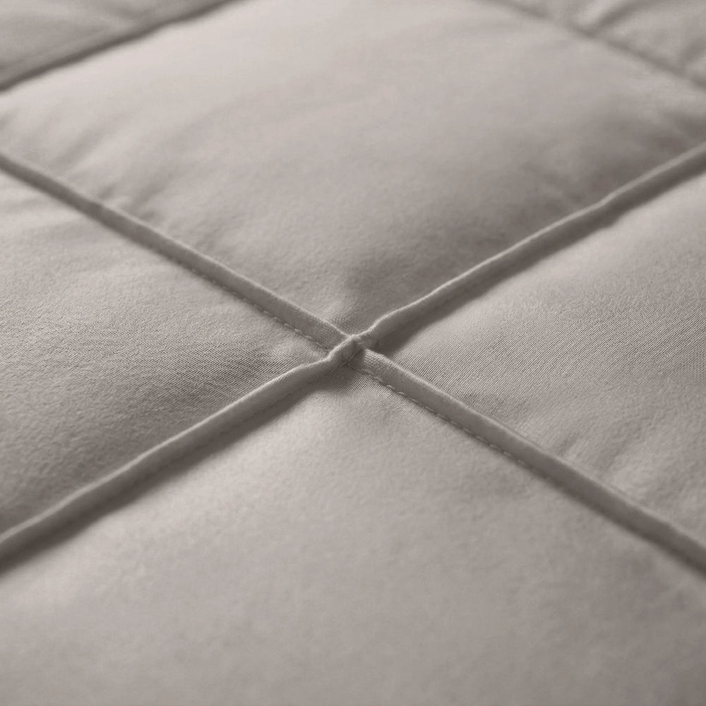 Sleeptime dekbedovertrek Check Pintuck - taupe - Microvezel - closeup