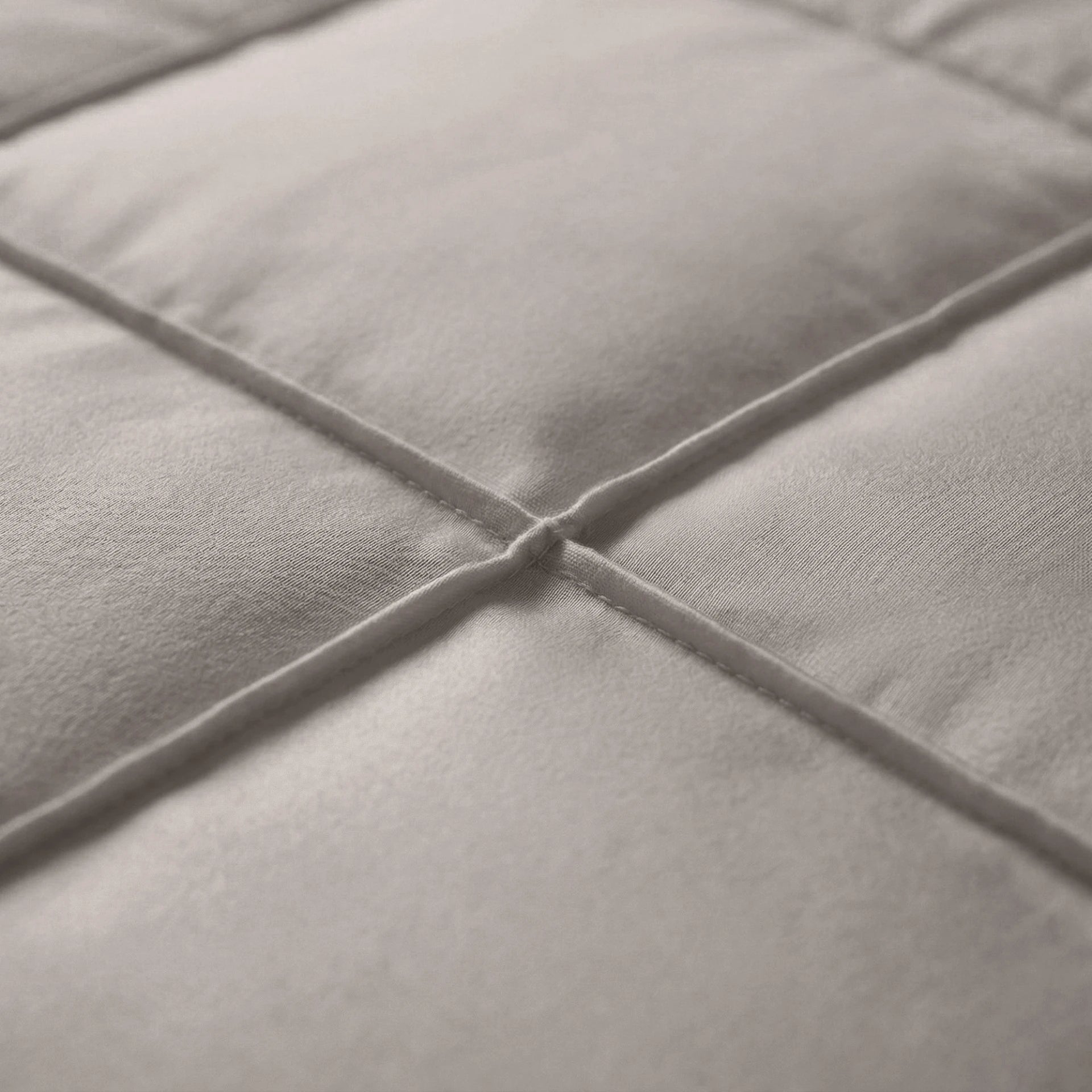 Sleeptime dekbedovertrek Check Pintuck - taupe - Microvezel - closeup