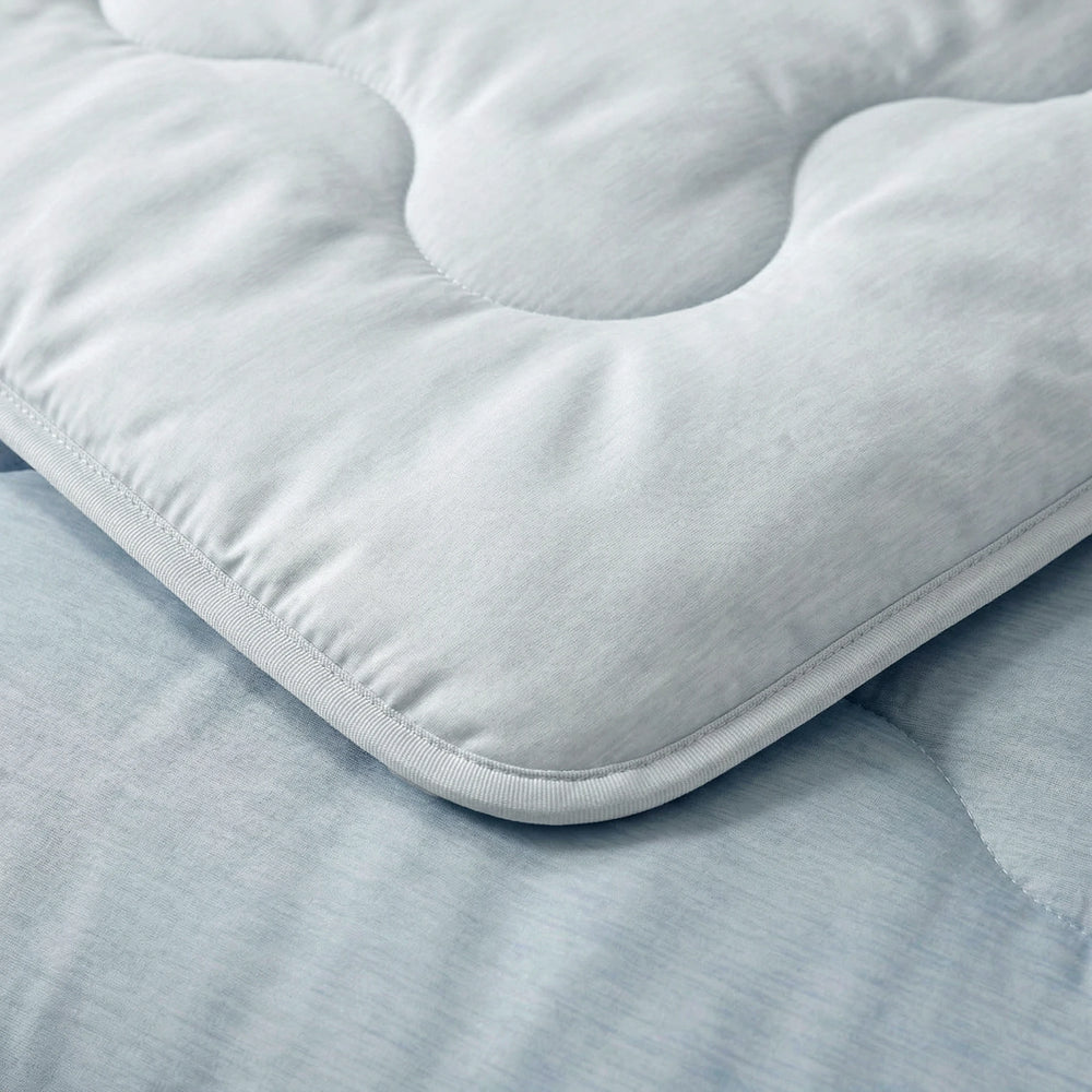 Sleeptime verkoelend Lazy zomerdekbed zonder overtrek Blue Cell incl. kussensloop - Blauw - detailfoto