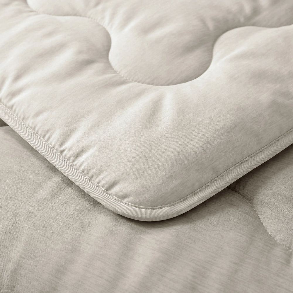 Sleeptime verkoelend Lazy zomerdekbed zonder overtrek Blue Cell incl. kussensloop - Taupe - detailfoto