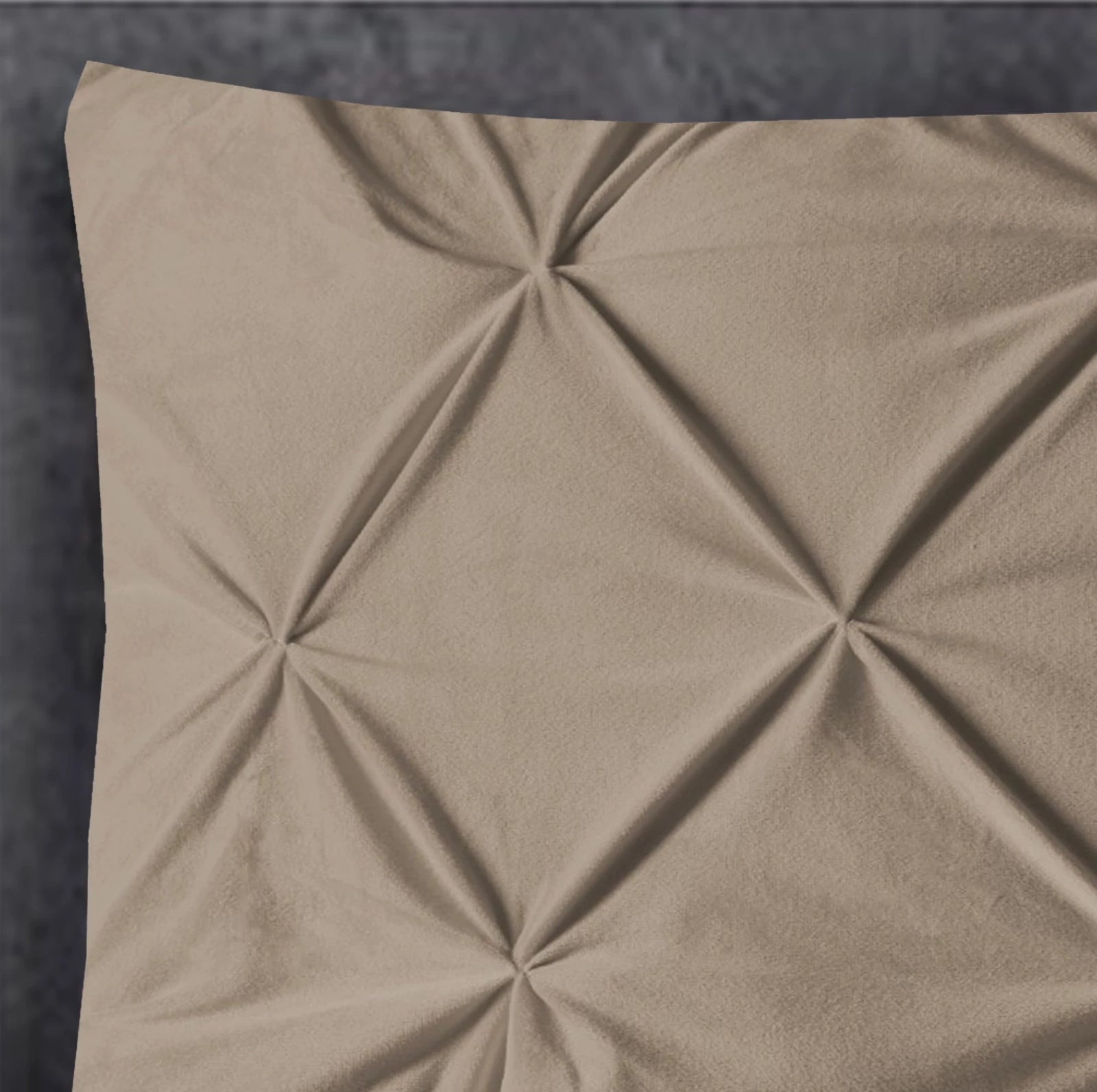 Velvet Pintuck kussensloop 60x70 cm - Taupe - Per 2 stuks
