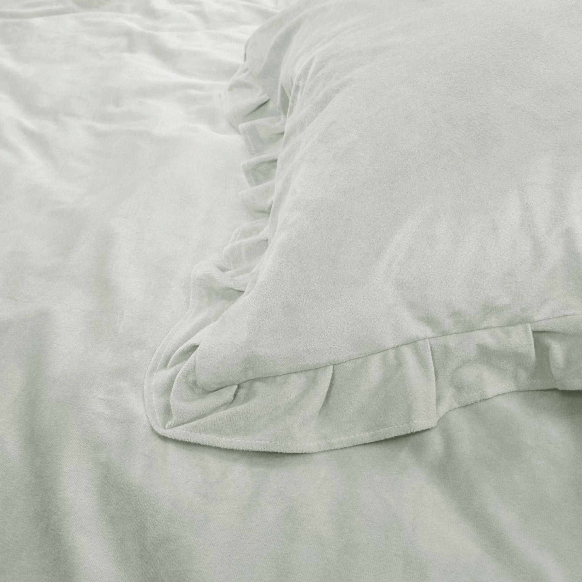 Sleeptime dekbedovertrek ruffles - cappuccino wit - Velvet