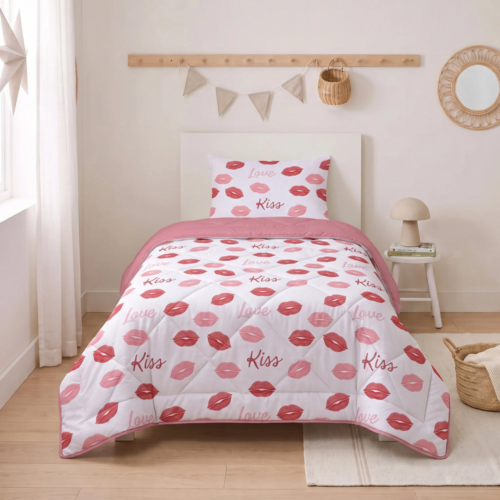 Sleeptime kinderdekbed zonder overtrek Kusjes wit in de kinderkamer