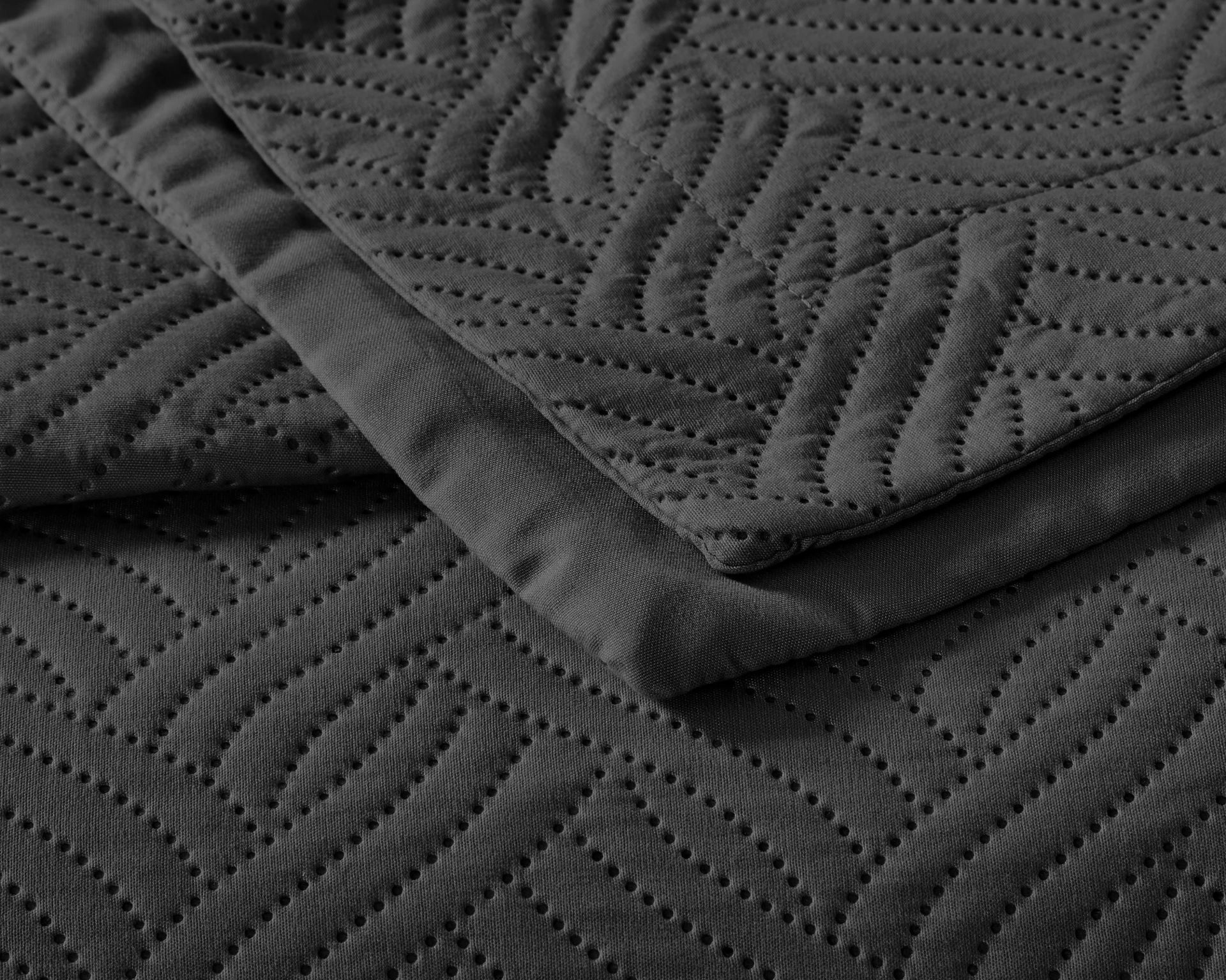 Sprei Wave - zwart - micropercal - 260x250 cm - Incl. 2 Kussenslopen
