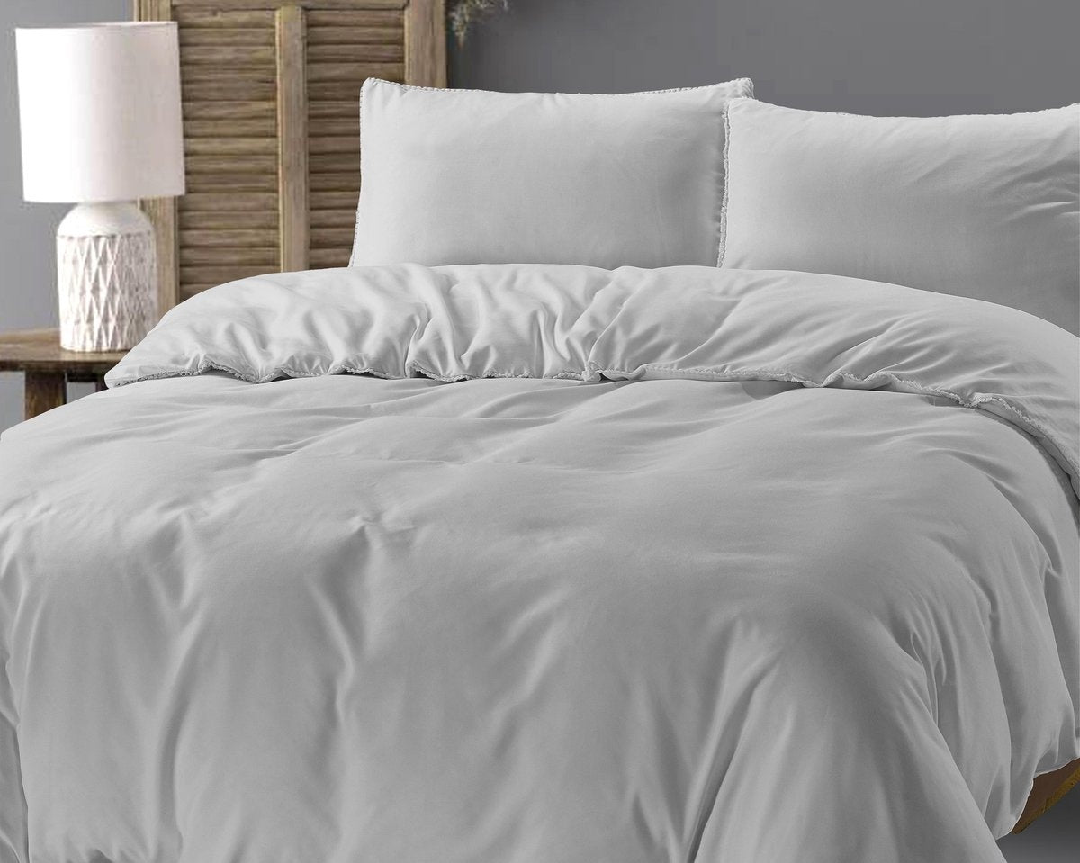 Dekbedovertrek Ball Fringe - grijs - microvezel - 1-persoons (140x220 + 60x70 cm)